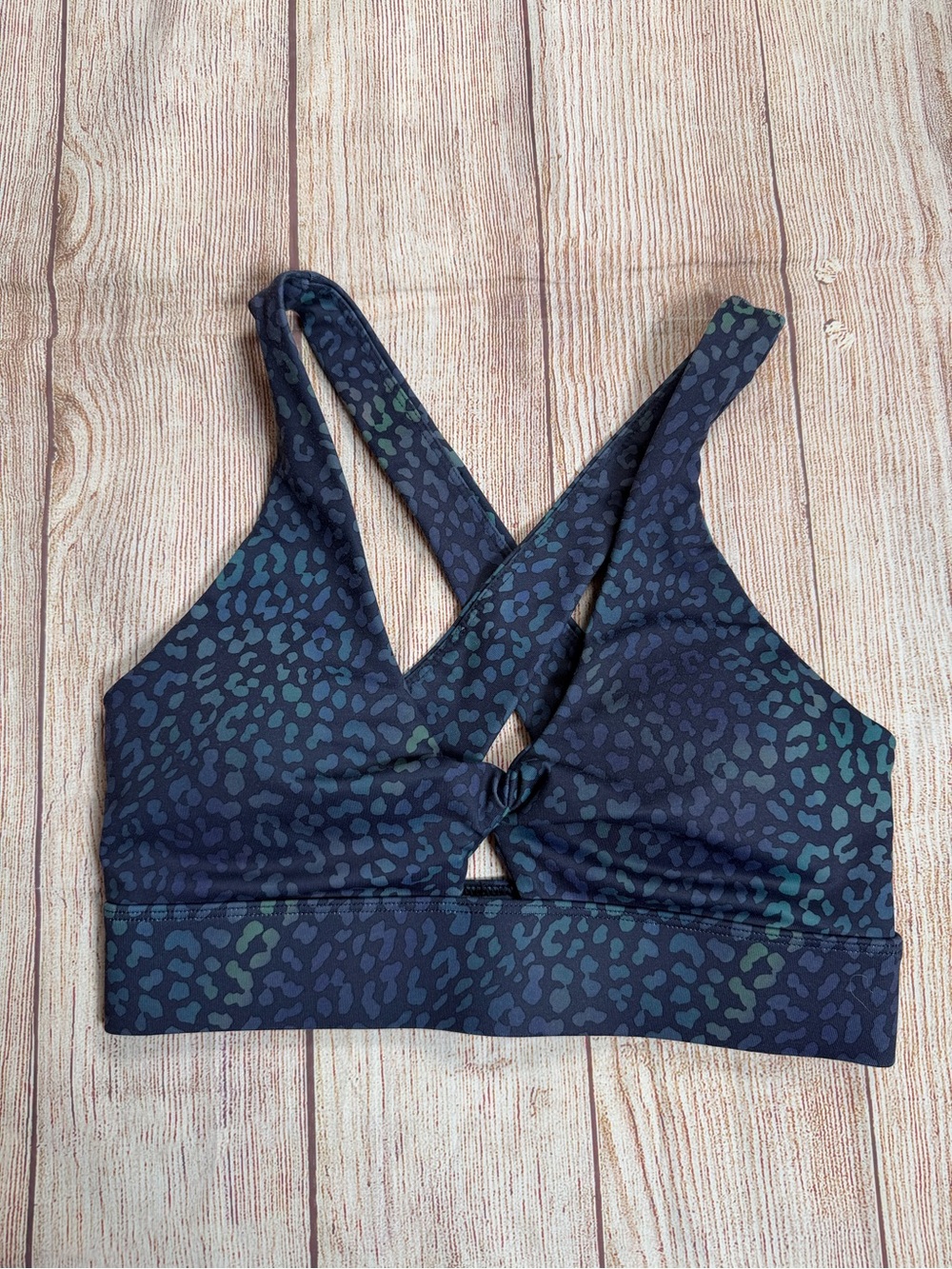 Fabletics Oasis Twist Navy and Teal‎ Leopard Cross-Back Sports Bra